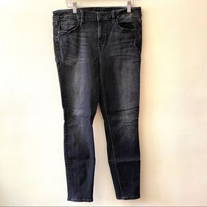 Level 99 Liza black slim leg jeans style 1BC2A64 size 32